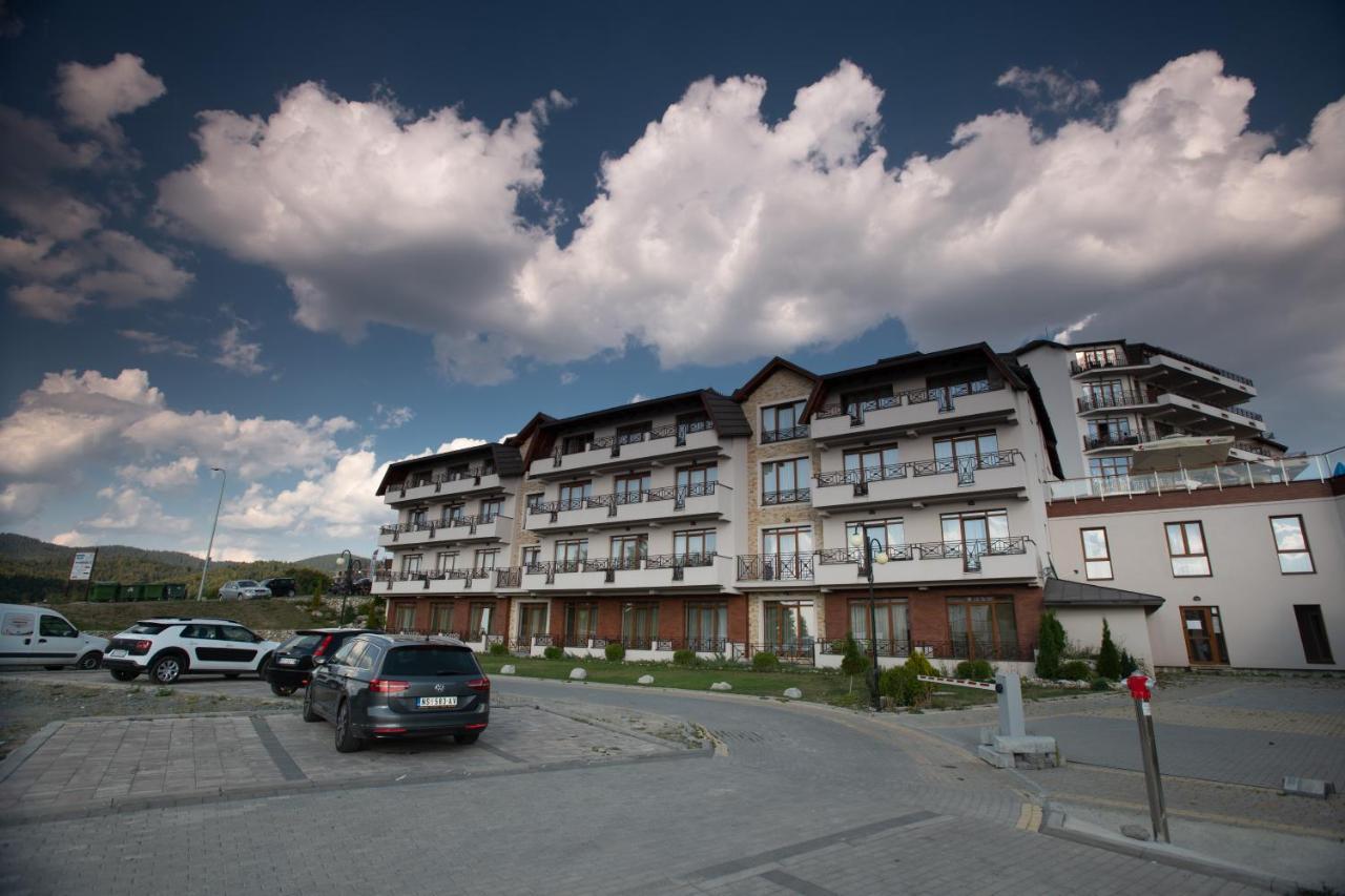 Deltalux Apartmani Milmari Κοπαόνικ Εξωτερικό φωτογραφία